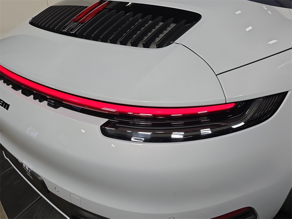 2024 Porsche 911 4 Cabriolet photo 28