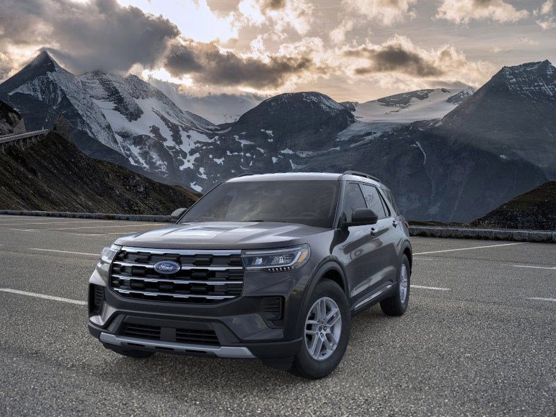 2025 Ford Explorer photo 2