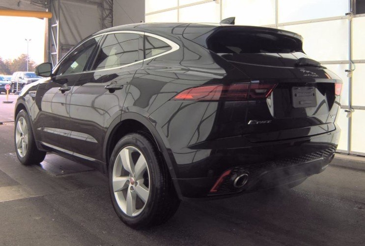 2018 Jaguar E-PACE R-Dynamic SE photo 3