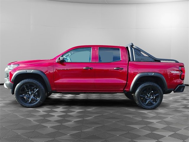 2025 Chevrolet Colorado Trail Boss photo 2