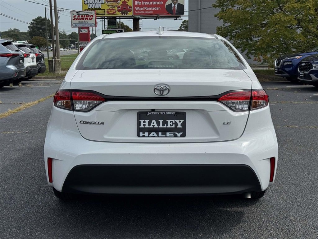 2024 Toyota Corolla LE photo 8