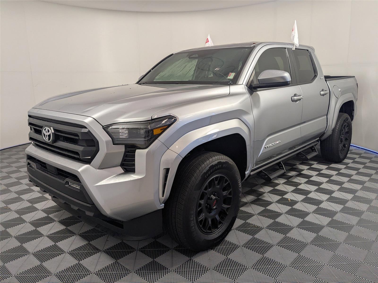 2025 Toyota Tacoma SR5's photo