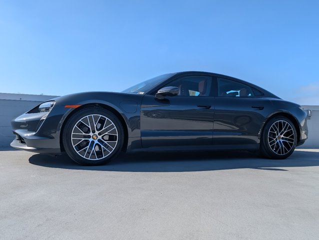 2024 Porsche Taycan photo 2