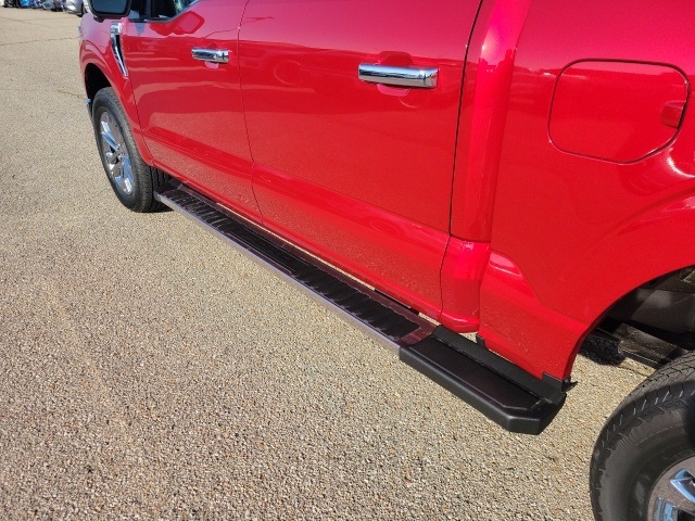 2025 Ford F-150 Lariat photo 4