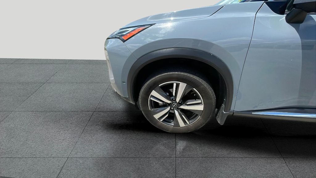 2022 Nissan Rogue Platinum photo 18