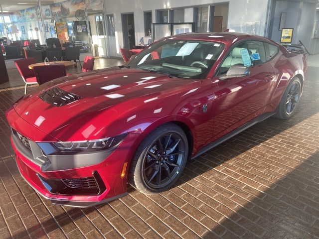 2025 Ford Mustang Dark Horse's photo