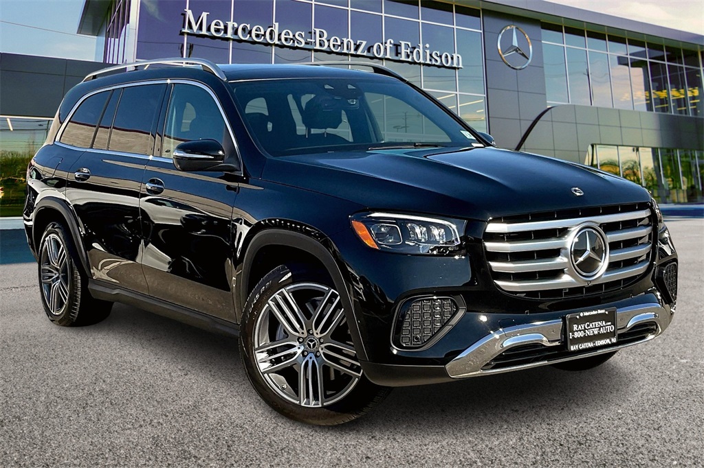 2025 Mercedes-Benz GLS Base's photo