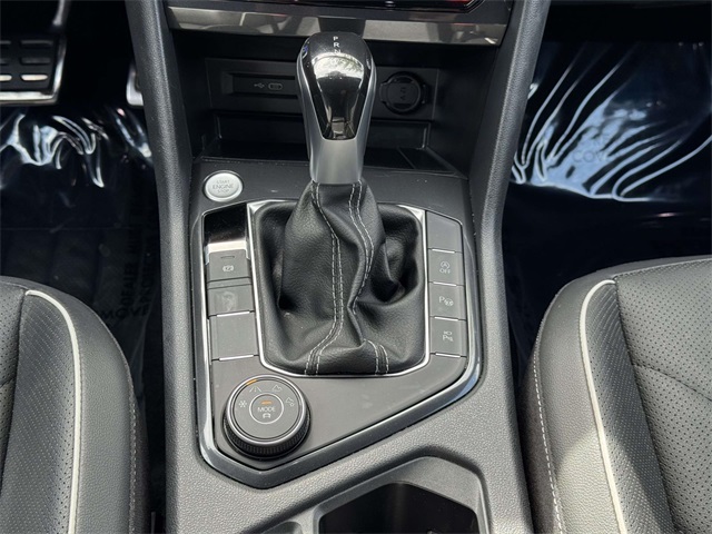 2023 Volkswagen Tiguan SEL R-Line Black photo 20