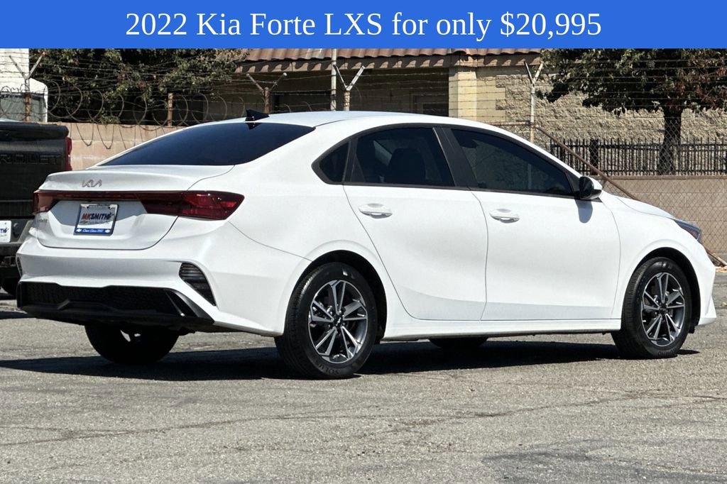 2022 Kia Forte FE LXS photo 3