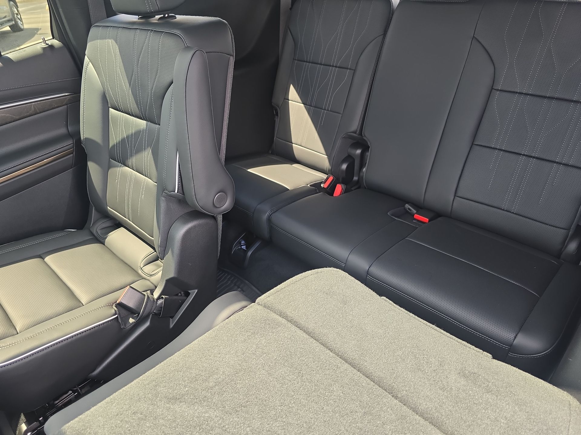 2026 Buick Enclave Avenir photo 21