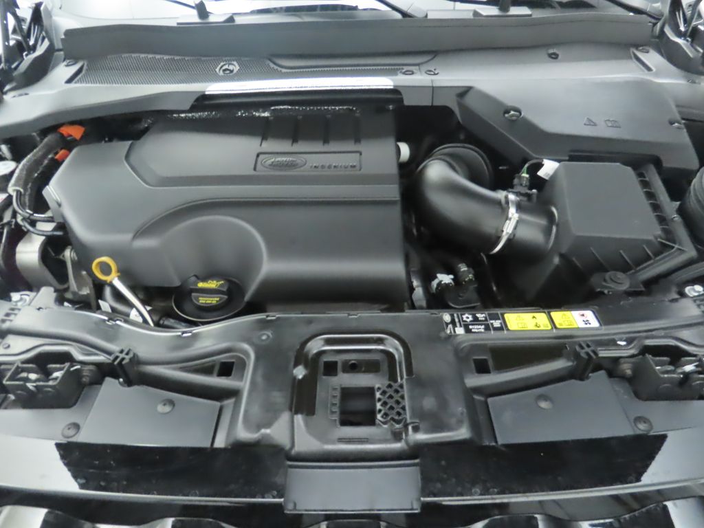 2025 Land Rover Discovery Sport S photo 23