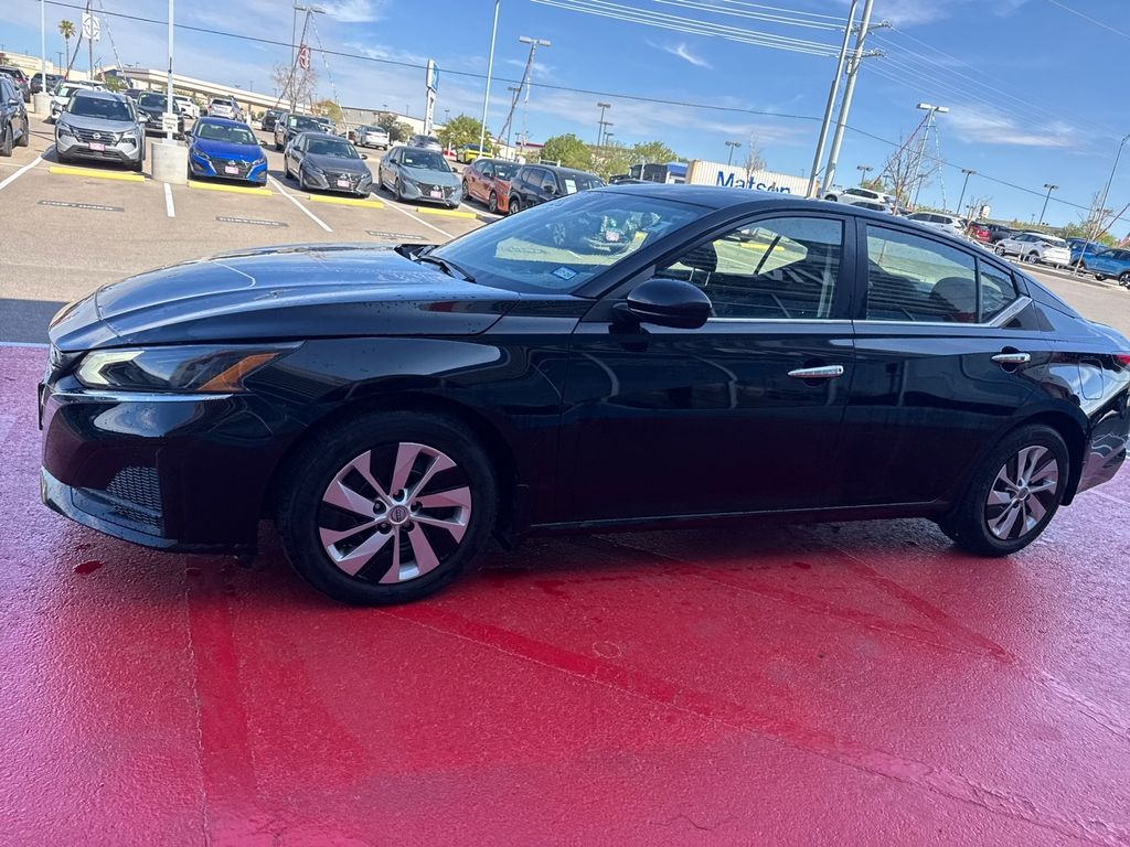 2023 Nissan Altima 2.5 S photo 19