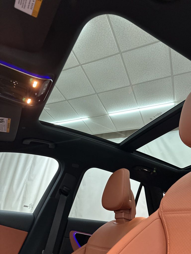 2026 Mercedes Benz GLC 300 photo 16