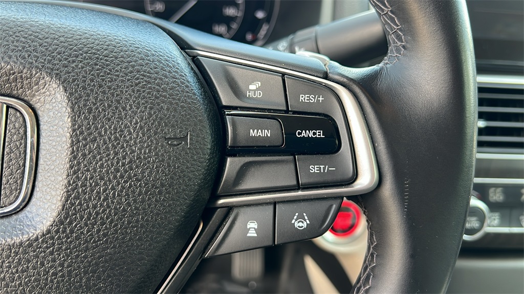 2018 Honda Accord Touring photo 16