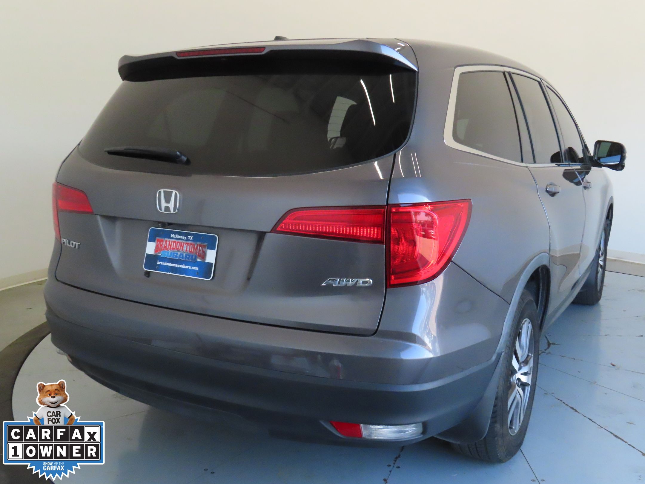 2017 Honda Pilot EX-L photo 3