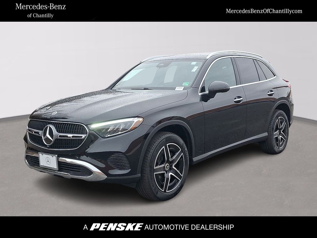 2026 Mercedes-Benz GLC Base's photo