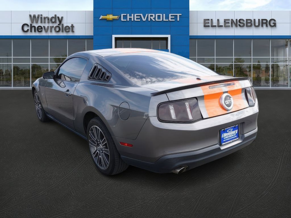 2010 Ford Mustang GT Premium photo 3