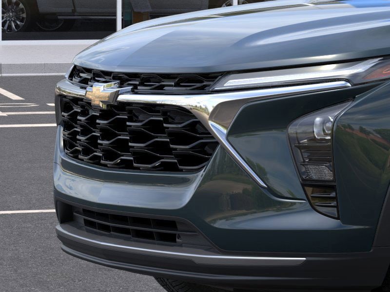 2025 Chevrolet Trax LT photo 8
