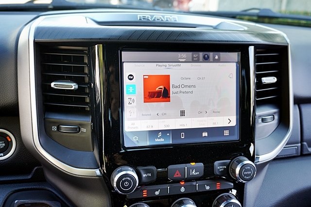 New 2026 Diamond Black Crystal Pearl-Coat Exterior Paint RAM Big Horn/Lone Star image 28