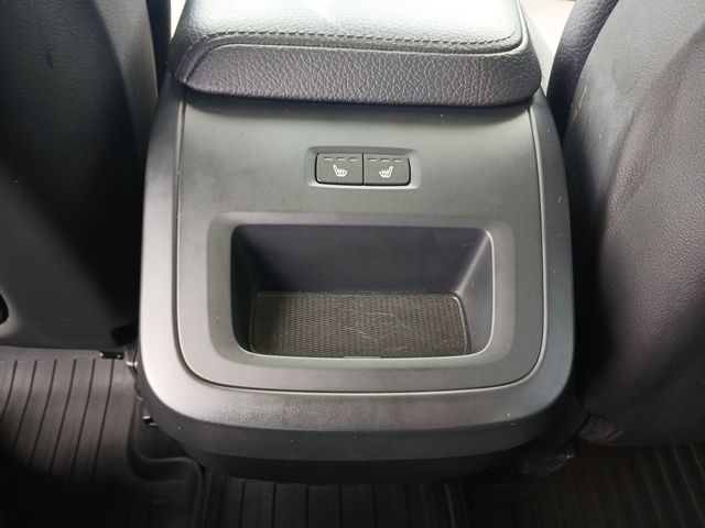 2022 Volvo XC60 B5 Momentum photo 14