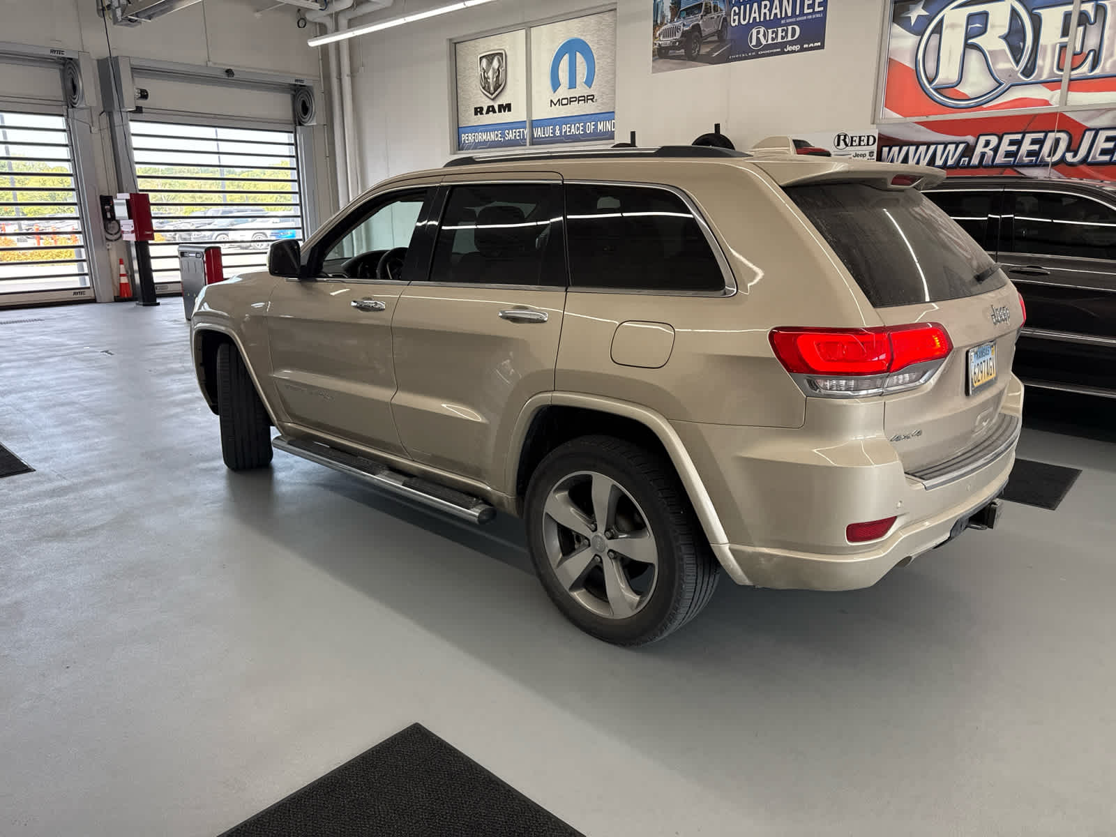 2015 Jeep Grand Cherokee Overland photo 5
