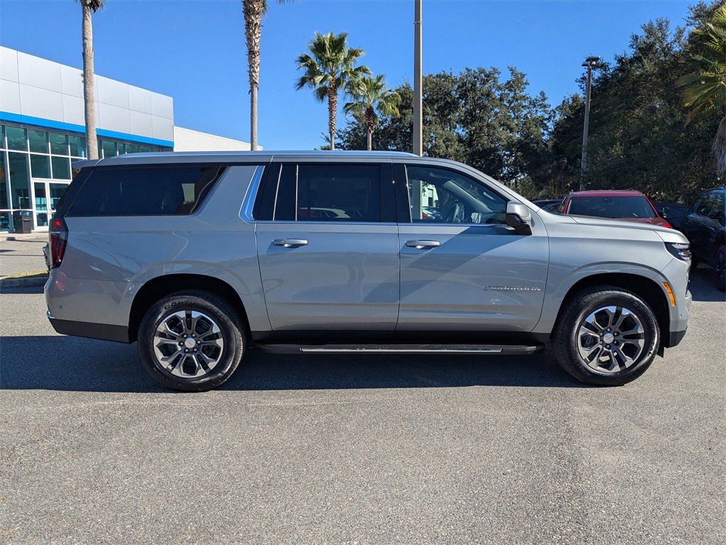 2026 Chevrolet Suburban LS photo 2