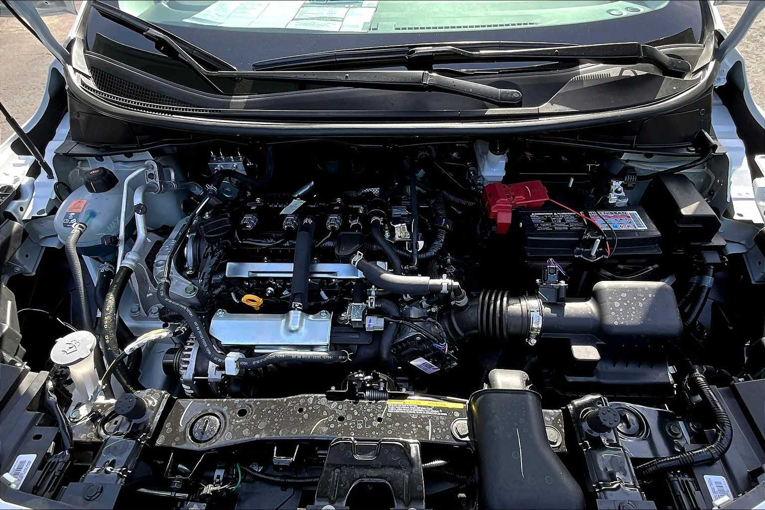 2025 Nissan Versa SV photo 14