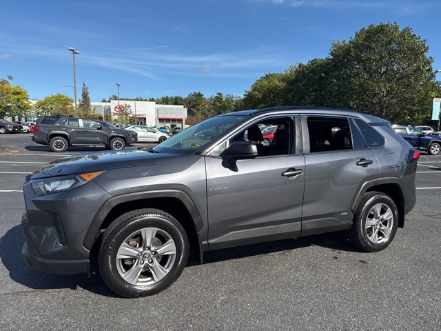 2022 Toyota RAV4 Hybrid LE photo 5