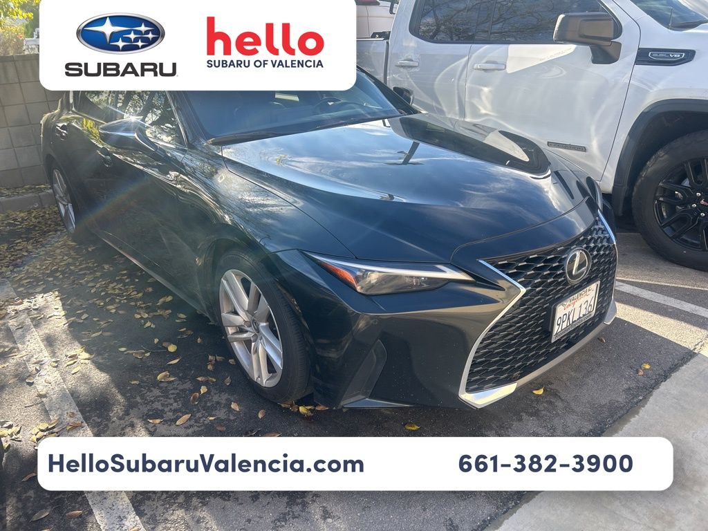 2021 Lexus IS 300's photo