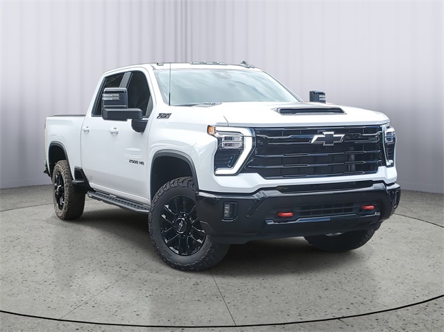 2025 Chevrolet Silverado 2500HD LT photo 2