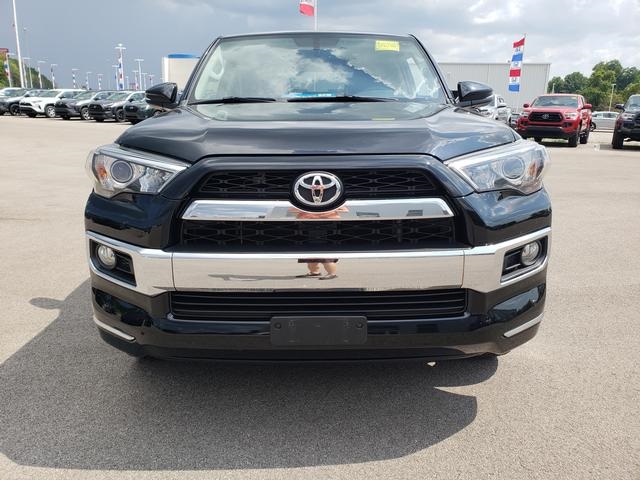 2018 Toyota 4Runner TRD Off-Road Premium photo 2