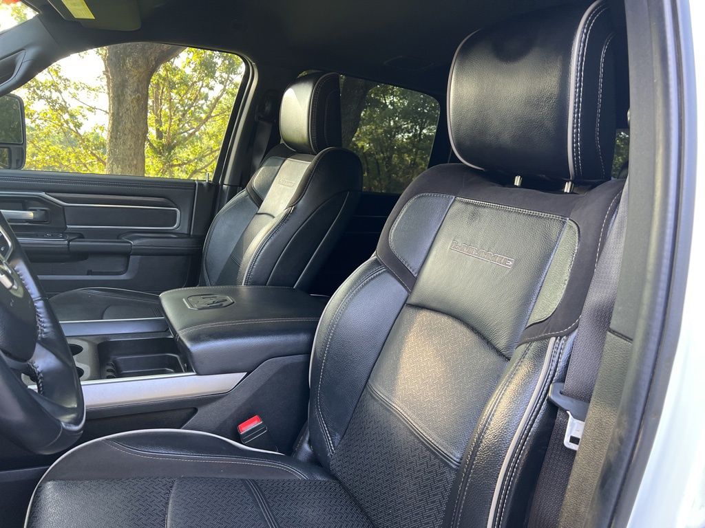 2024 Ram 3500 Laramie photo 11