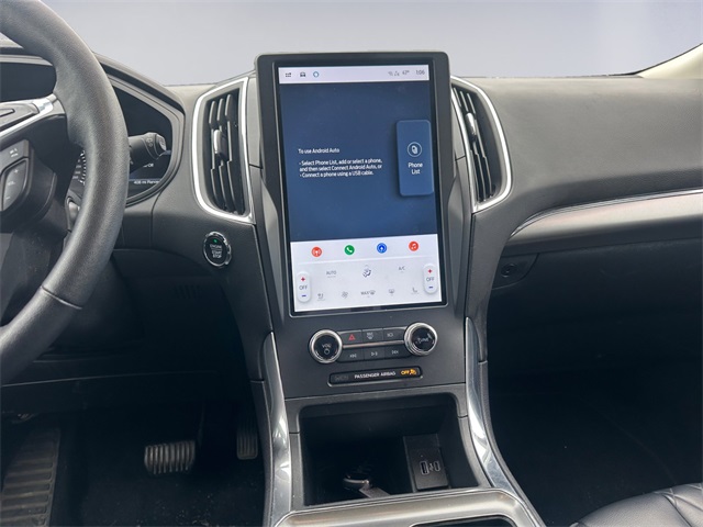 2024 Ford Edge Titanium photo 11