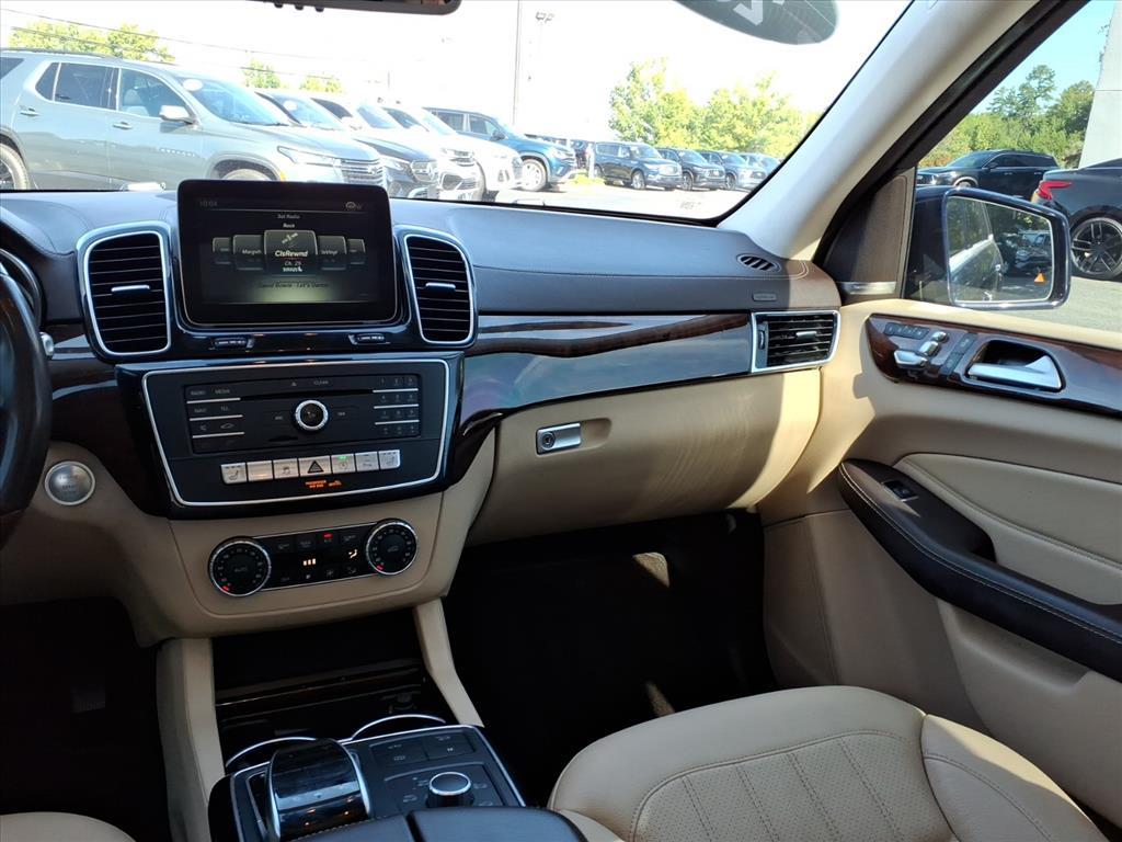2017 Mercedes Benz GLS 450 4MATIC photo 30