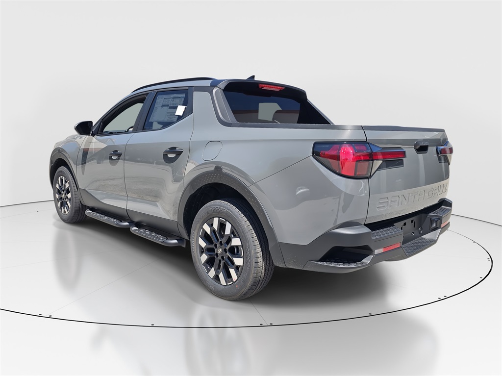 2026 Hyundai Santa Cruz SE photo 3