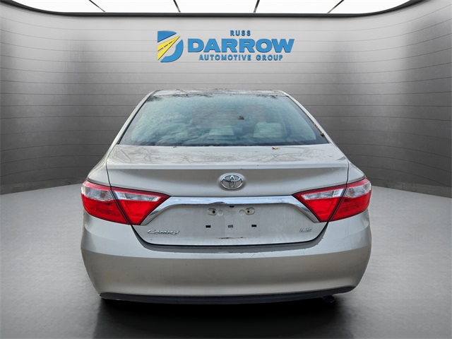 2015 Toyota Camry LE photo 4