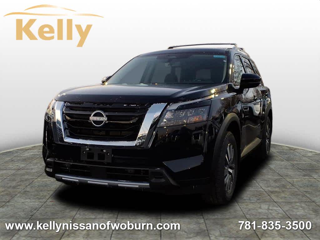 2025 Nissan Pathfinder SL's photo