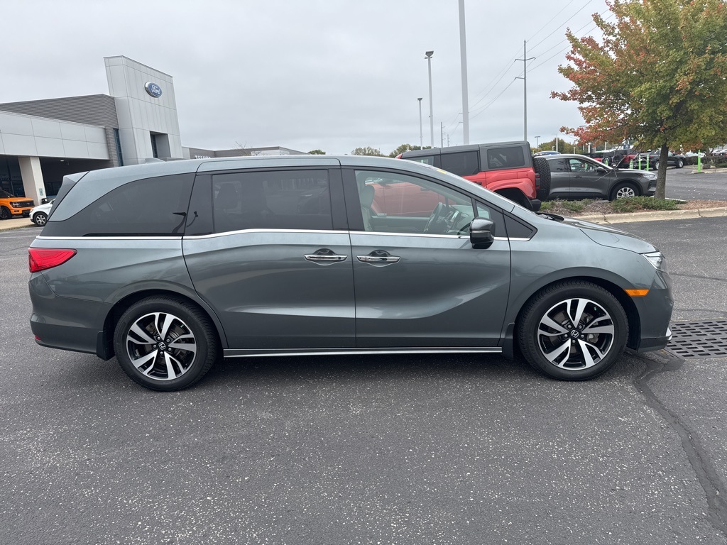 2020 Honda Odyssey Elite photo 3