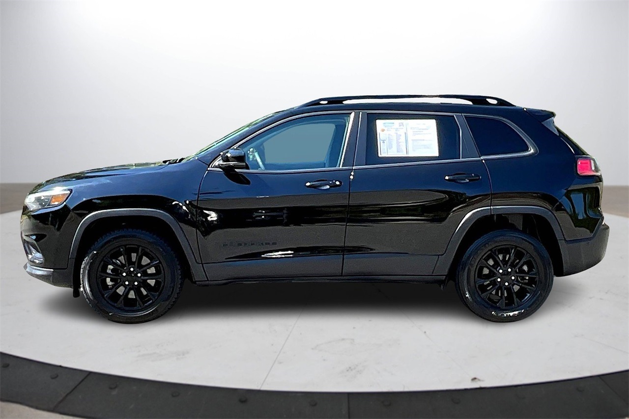 2023 Jeep Cherokee Altitude photo 2