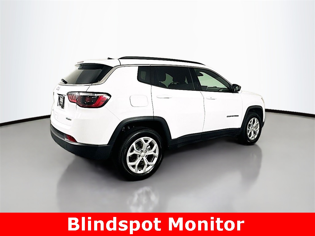 2024 Jeep Compass Latitude photo 10