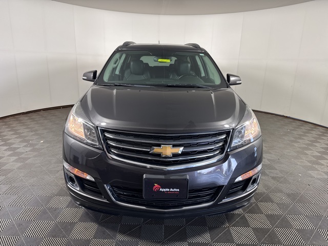 Used 2015 Chevrolet Traverse 2LT with VIN 1GNKVHKD2FJ237026 for sale in Shakopee, Minnesota