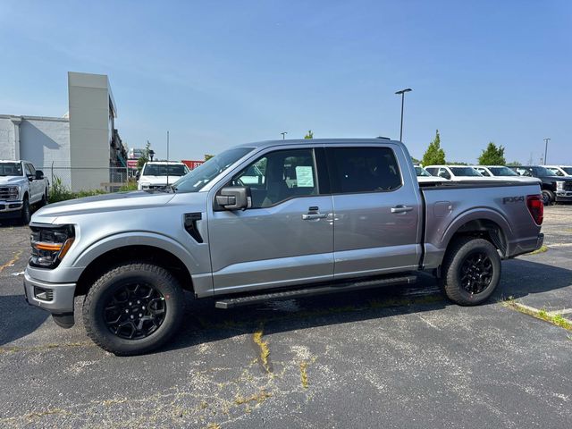 2025 Ford F-150 XLT photo 2
