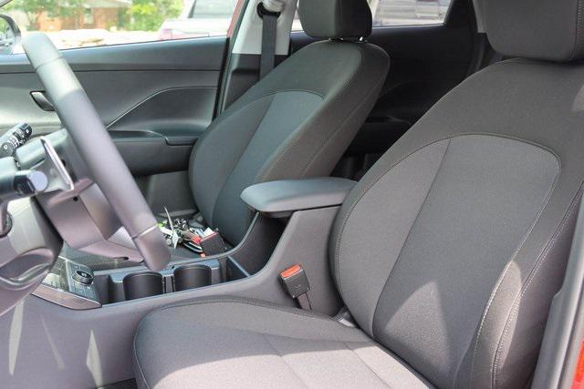 New 2025 Red Hyundai SEL Convenience FWD image 8