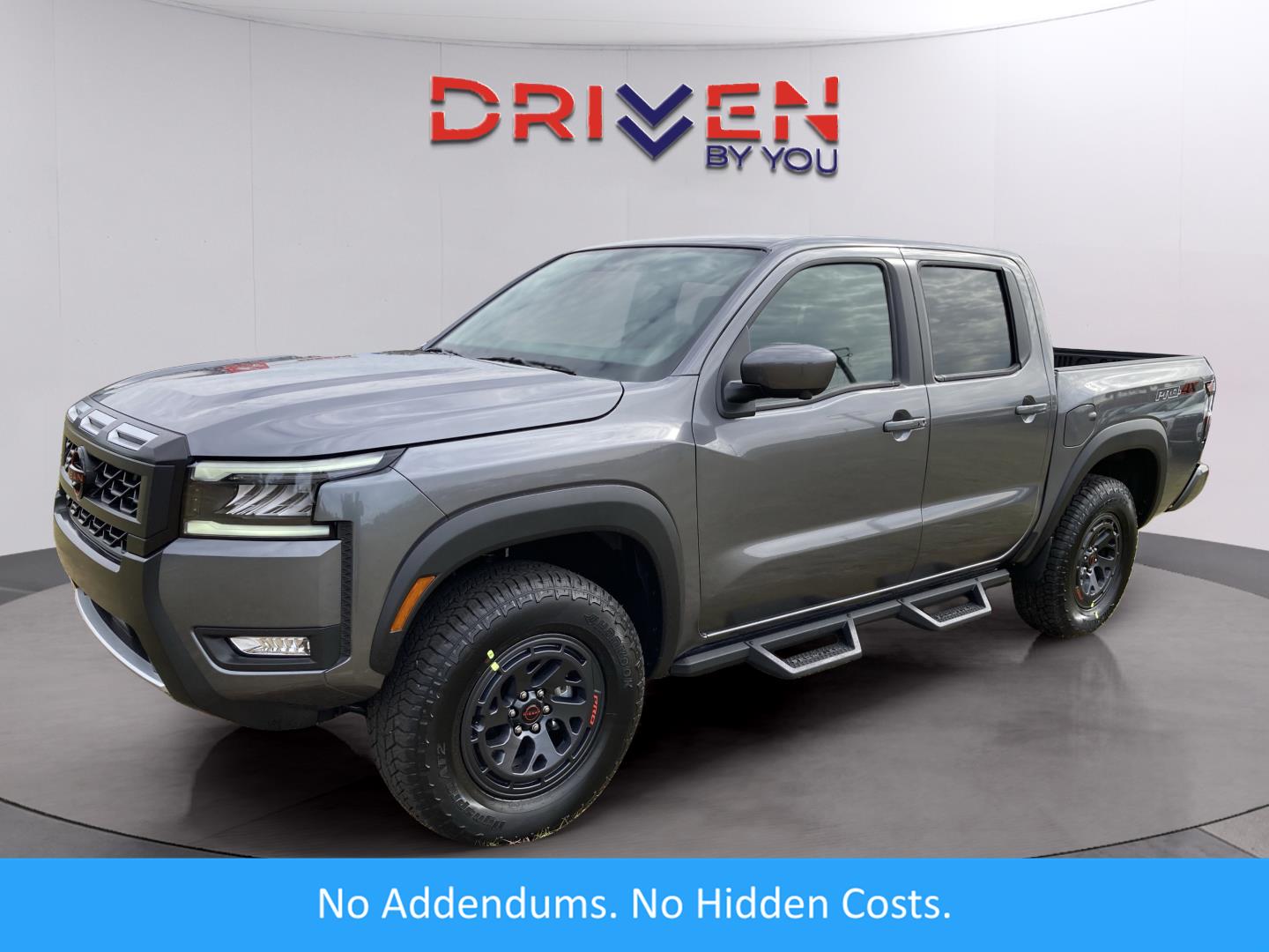 2026 Nissan Frontier PRO-4X's photo