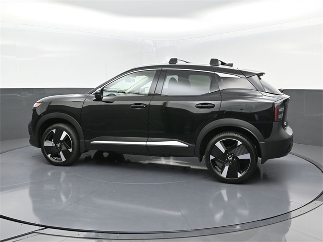 2025 Nissan Kicks SR photo 2