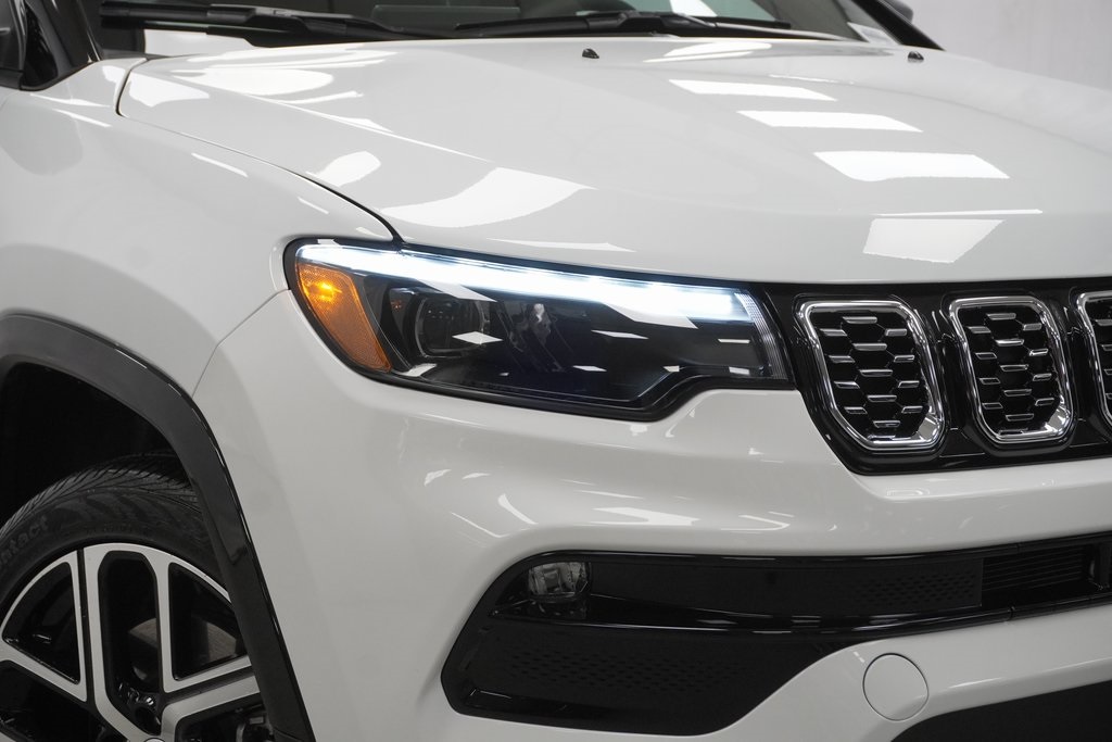 2024 Jeep Compass Limited photo 4