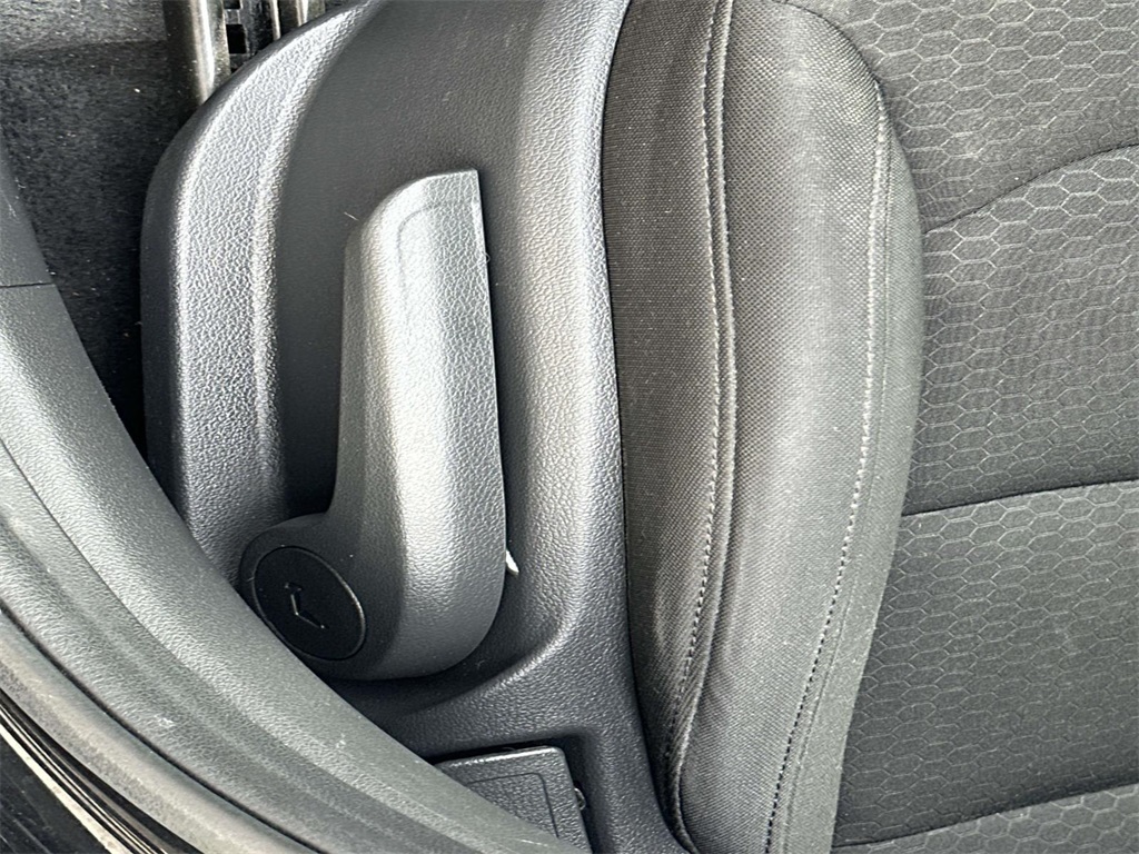 2020 Hyundai Elantra SEL photo 28