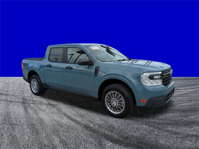 2022 Ford Maverick XL photo 2