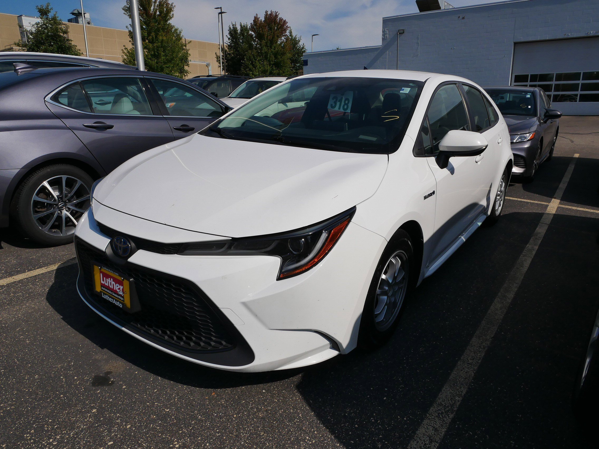 2021 Toyota Corolla Hybrid LE photo 2