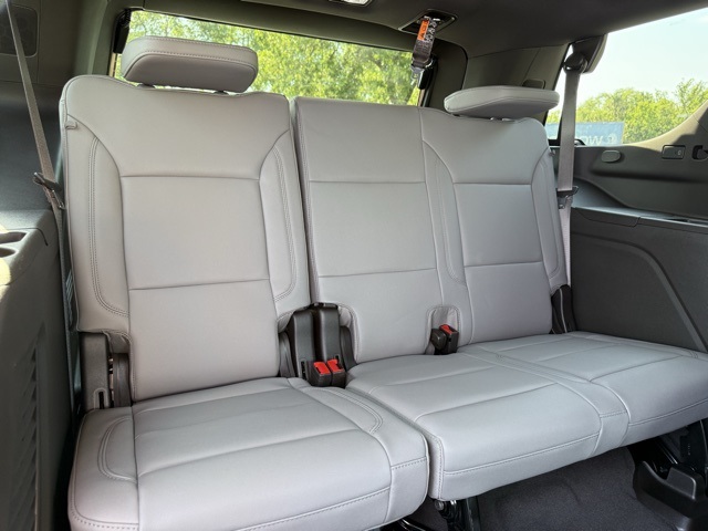 2025 Chevrolet Tahoe Z71 photo 17